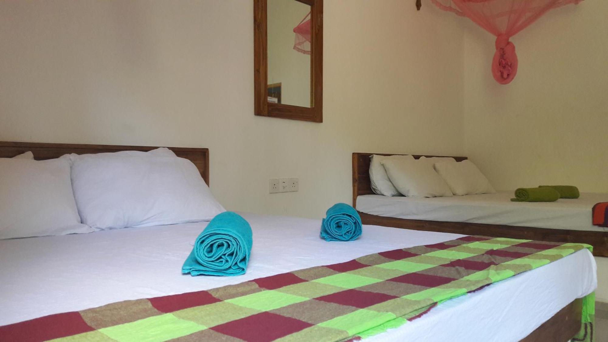 Bed and breakfast Share Safari House Uda Walawe Extérieur photo