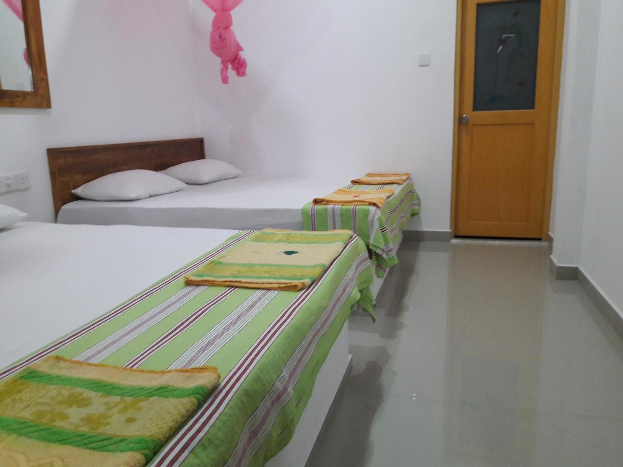 Bed and breakfast Share Safari House Uda Walawe Extérieur photo